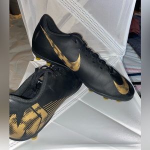 Black+ Gold Nike Cleats BRAND NEW